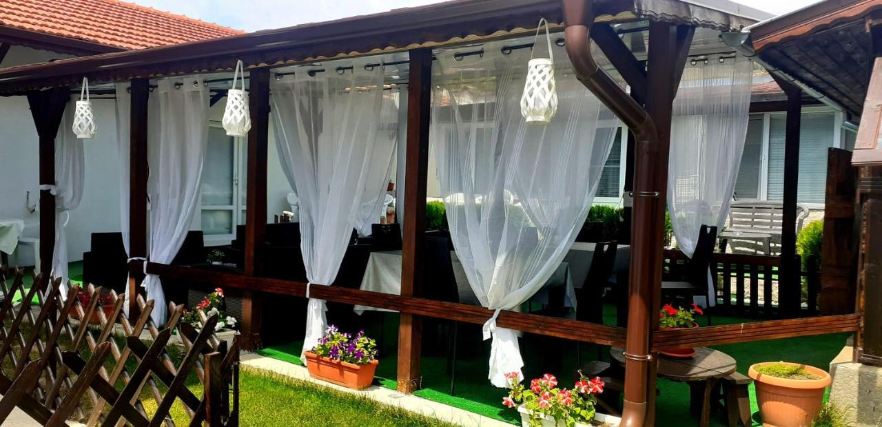 Guest Rooms Simona Opanets Ngoại thất bức ảnh